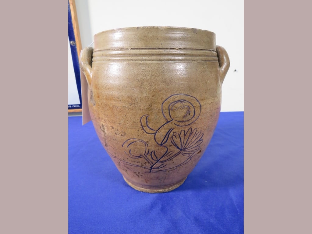 Unusual Northeastern Stoneware Jar (1 of 8)