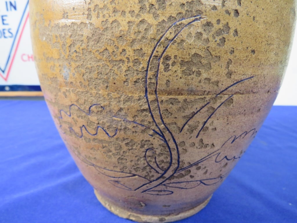Unusual Northeastern Stoneware Jar - 6