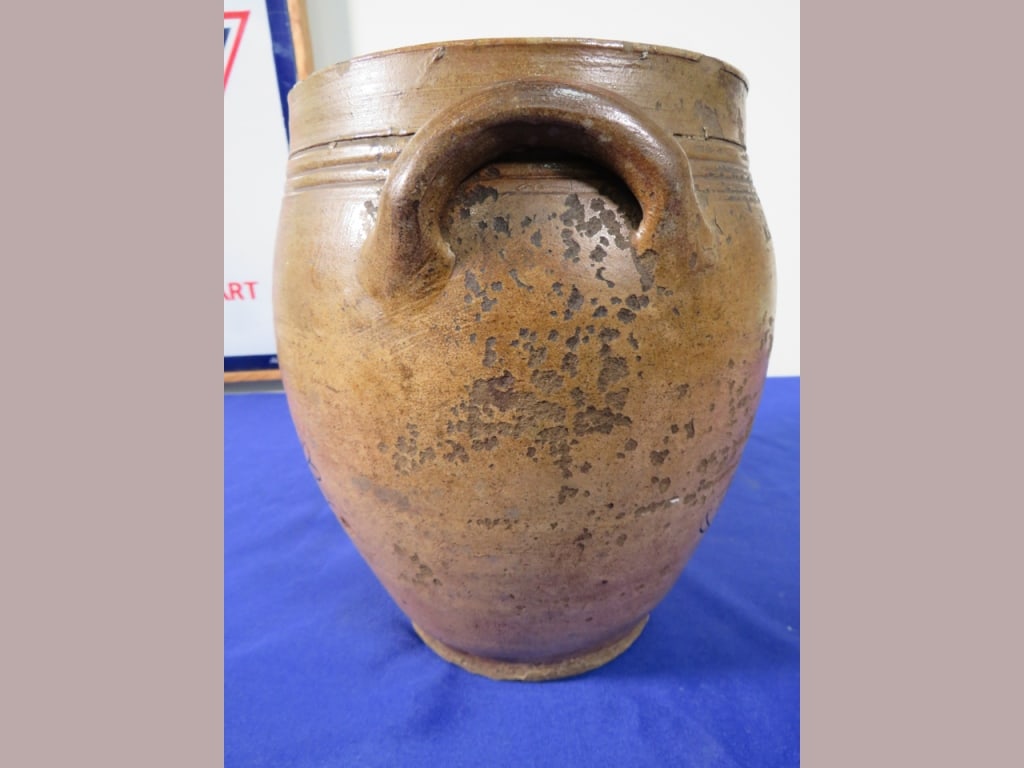 Unusual Northeastern Stoneware Jar - 7