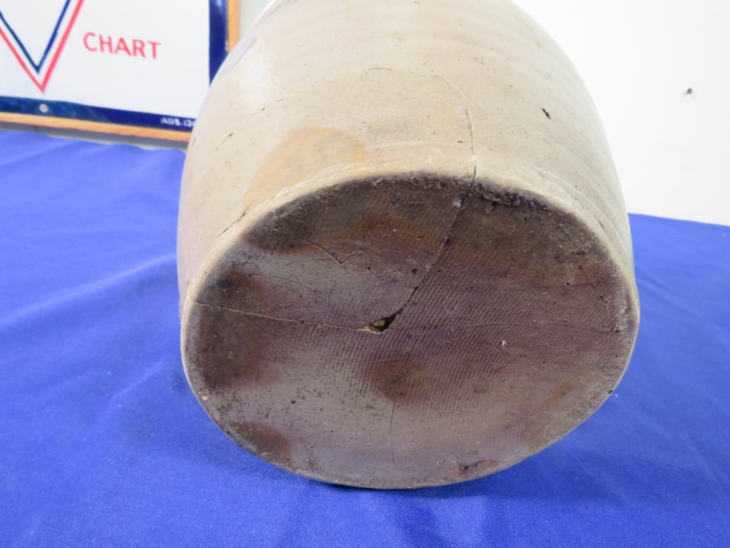 Baltimore Decorated Stoneware Jar - 5