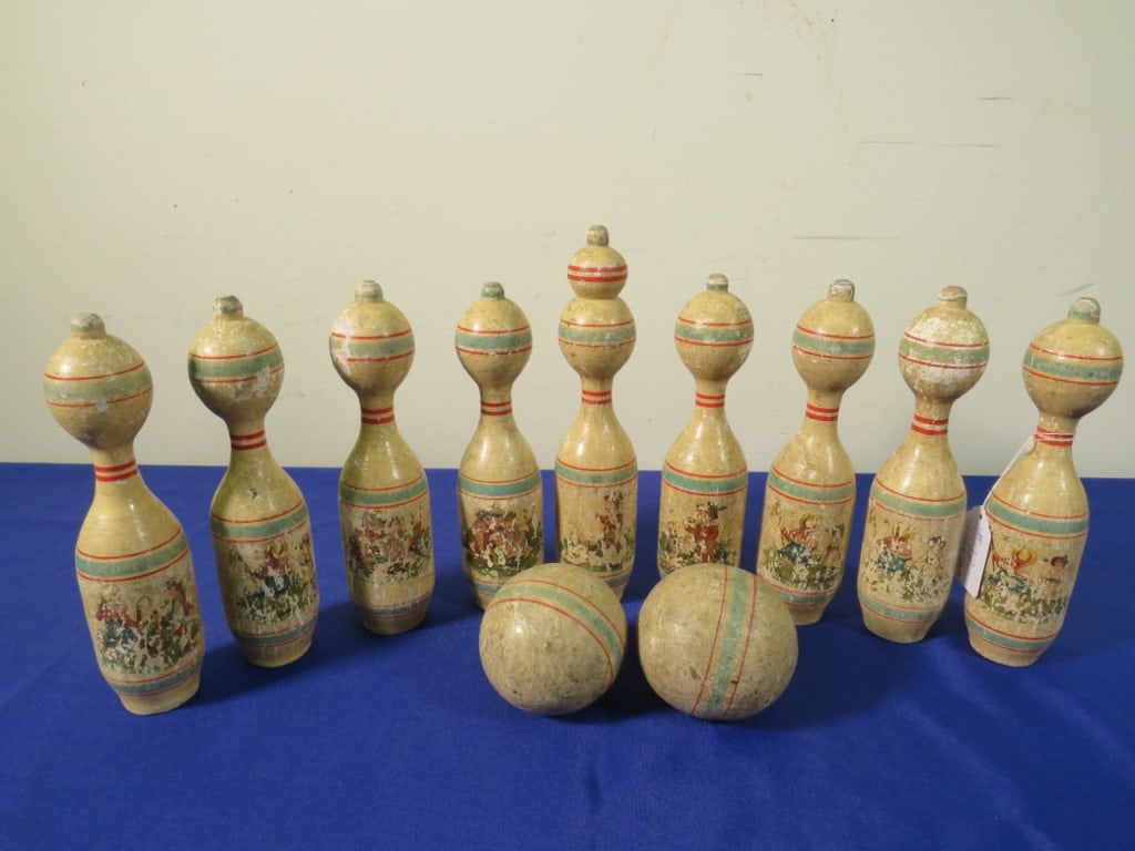 Wood Skittle Game w/ 2 Balls (1 of 5)