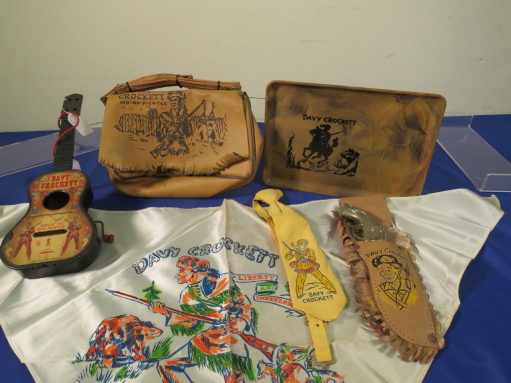 Davy Crockett Leather Pouch w/ Child's Items: Necktie, Tray, gun/holster, guitar, and more 7 pcs
