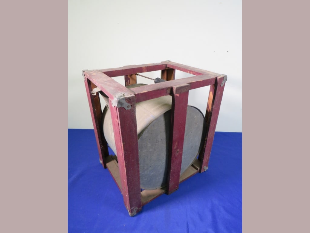 Service Station Can w/ Orig Shipping Crate: Ohio