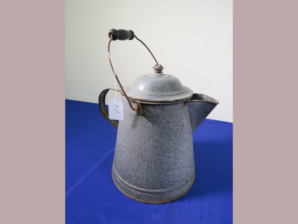 Lg. Granite Coffeepot w/ Bale Handle: Gray, good cond. 11"h w/ lid