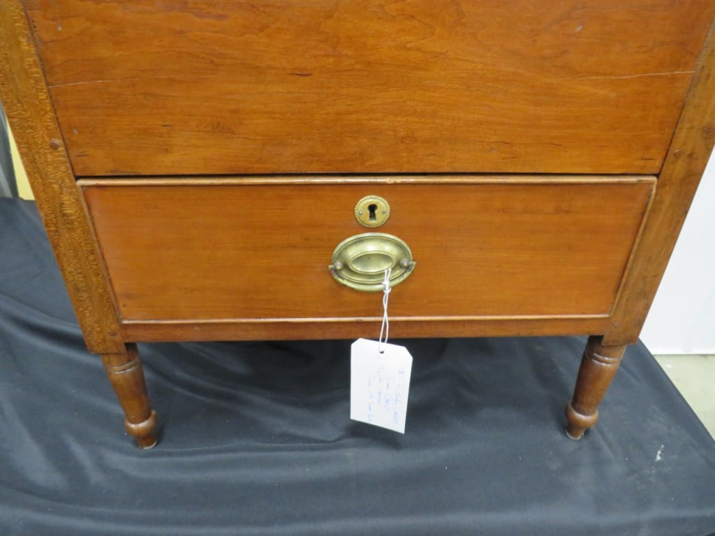 1800's Ky. Cherry Sugar Chest - 3