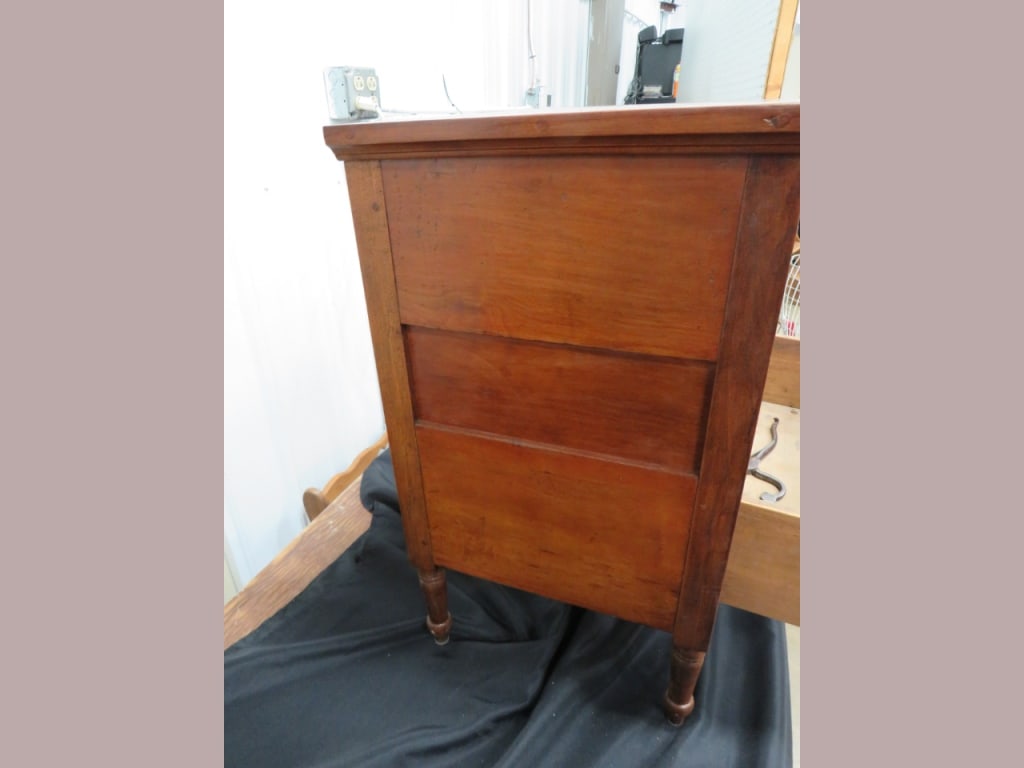 1800's Ky. Cherry Sugar Chest - 6