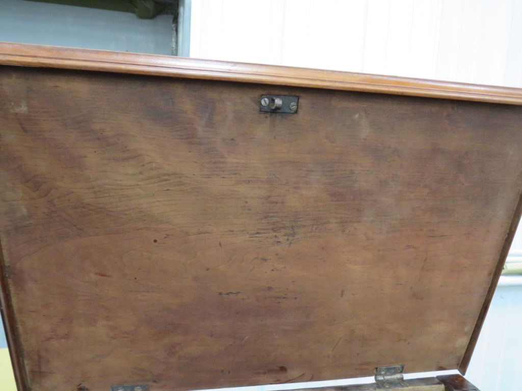 1800's Ky. Cherry Sugar Chest - 8