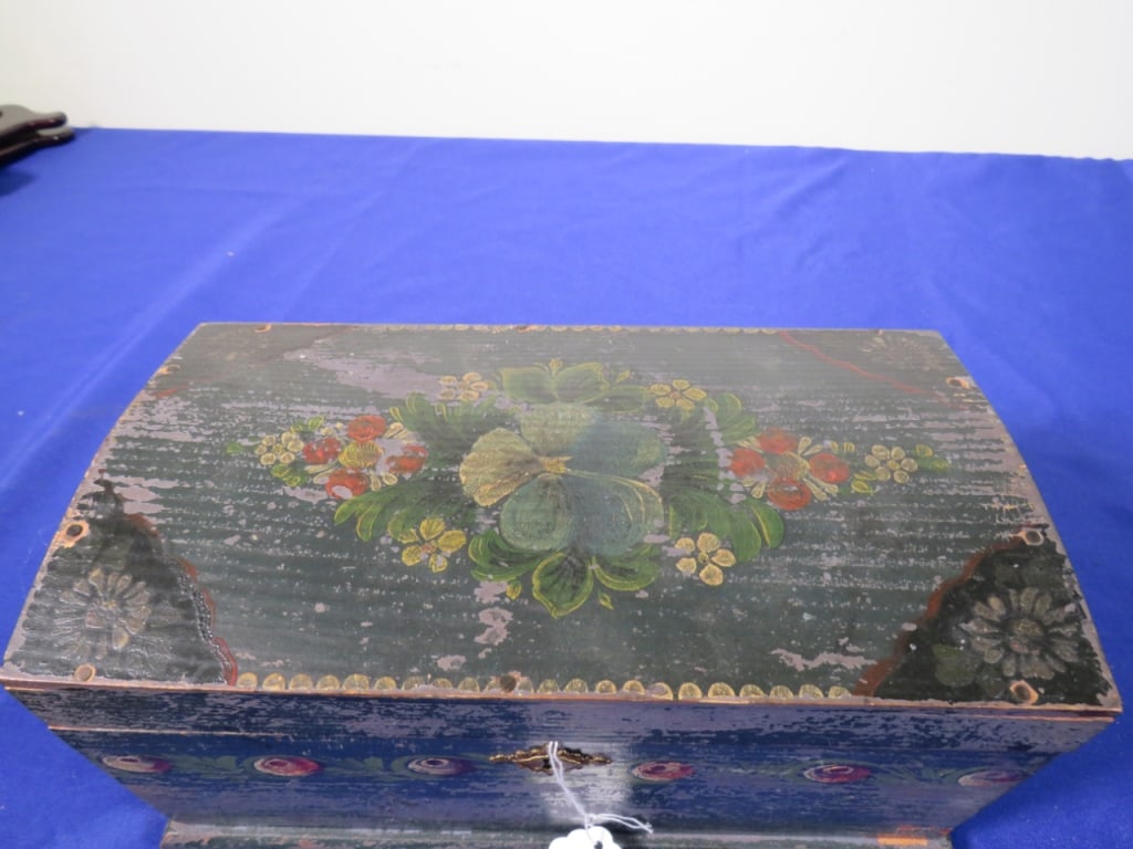Hand-decorated Miniature Box - 3