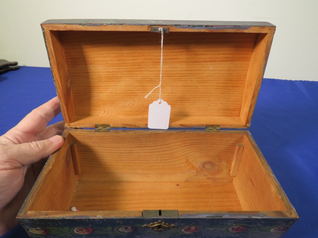 Hand-decorated Miniature Box - 4