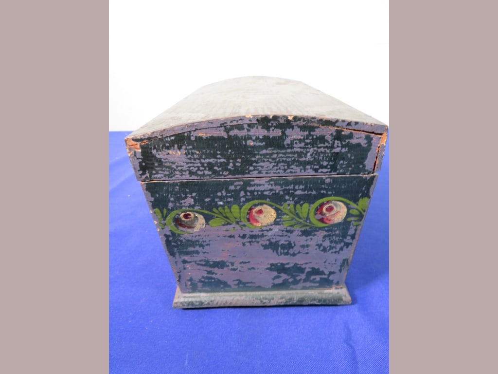 Hand-decorated Miniature Box - 7