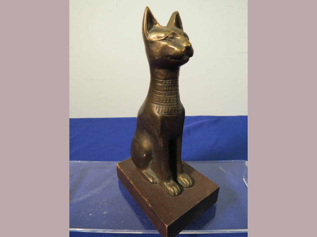 Bronze Cat "Cifert Par Lab Peloille" Statue (1 of 5)