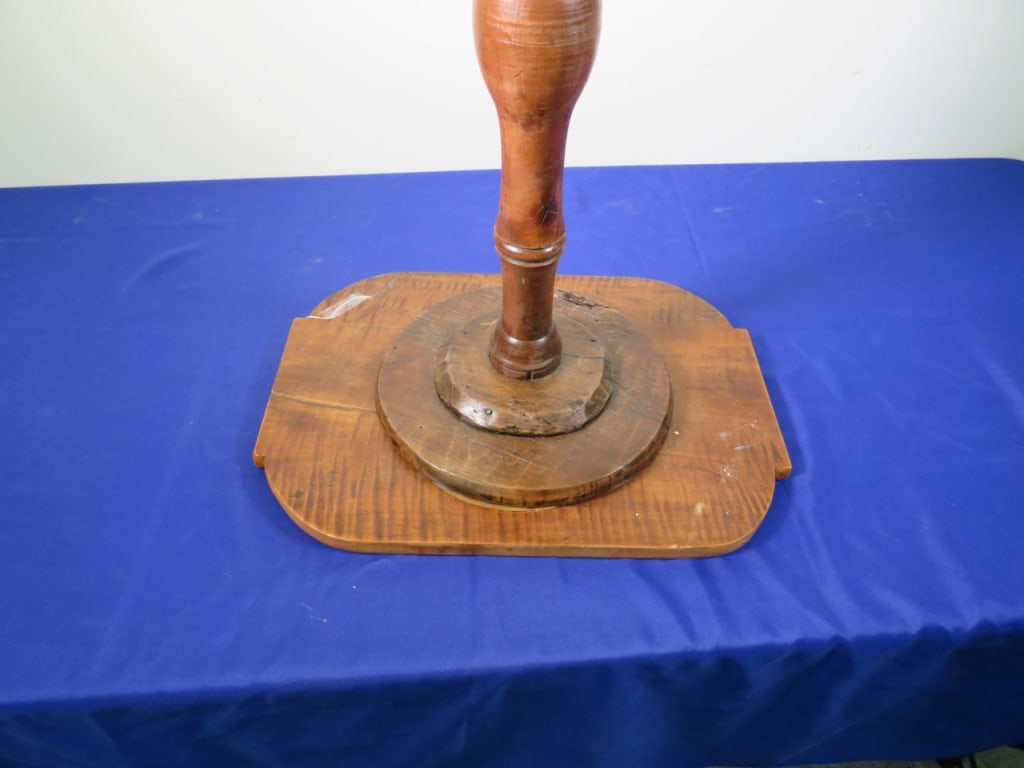 Tiger Maple Candle Stand - 6