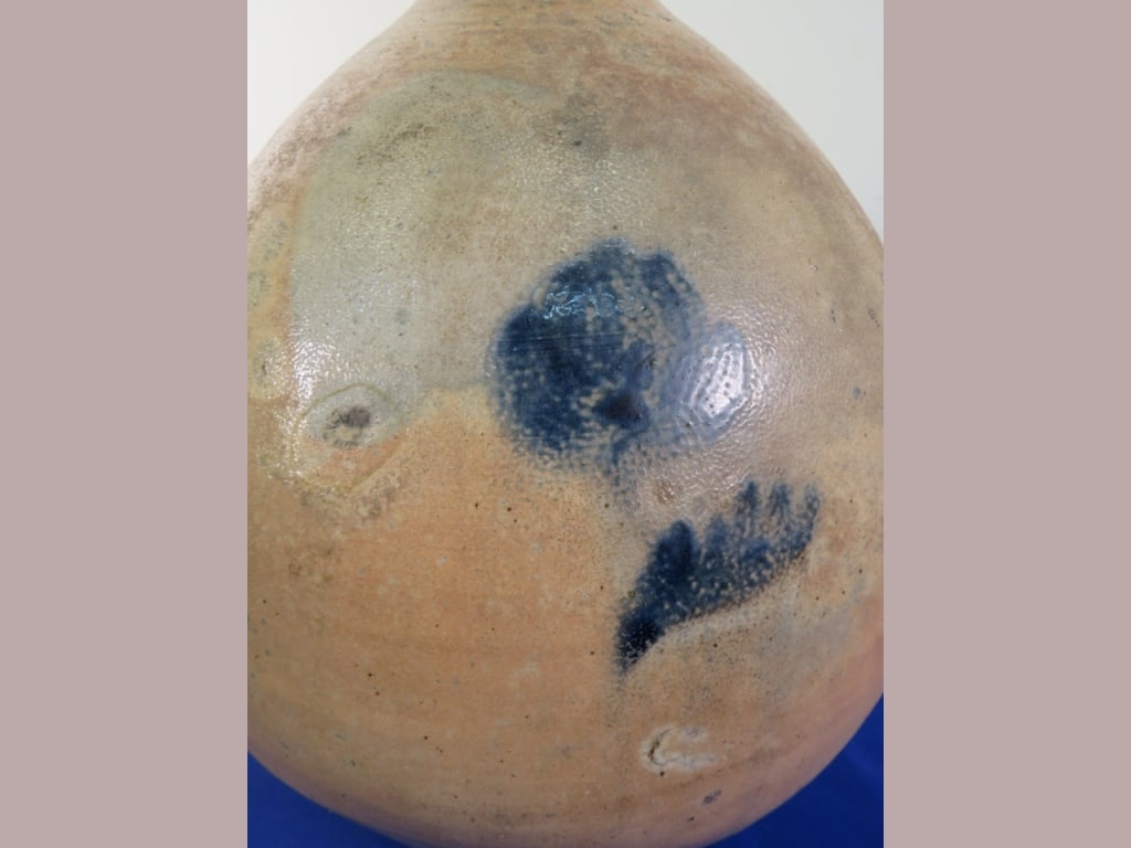 Ovoid Northeastern Stoneware Jug - 2