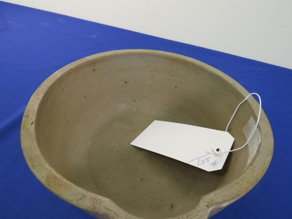 Baltimore Stoneware Milk Pan - 3