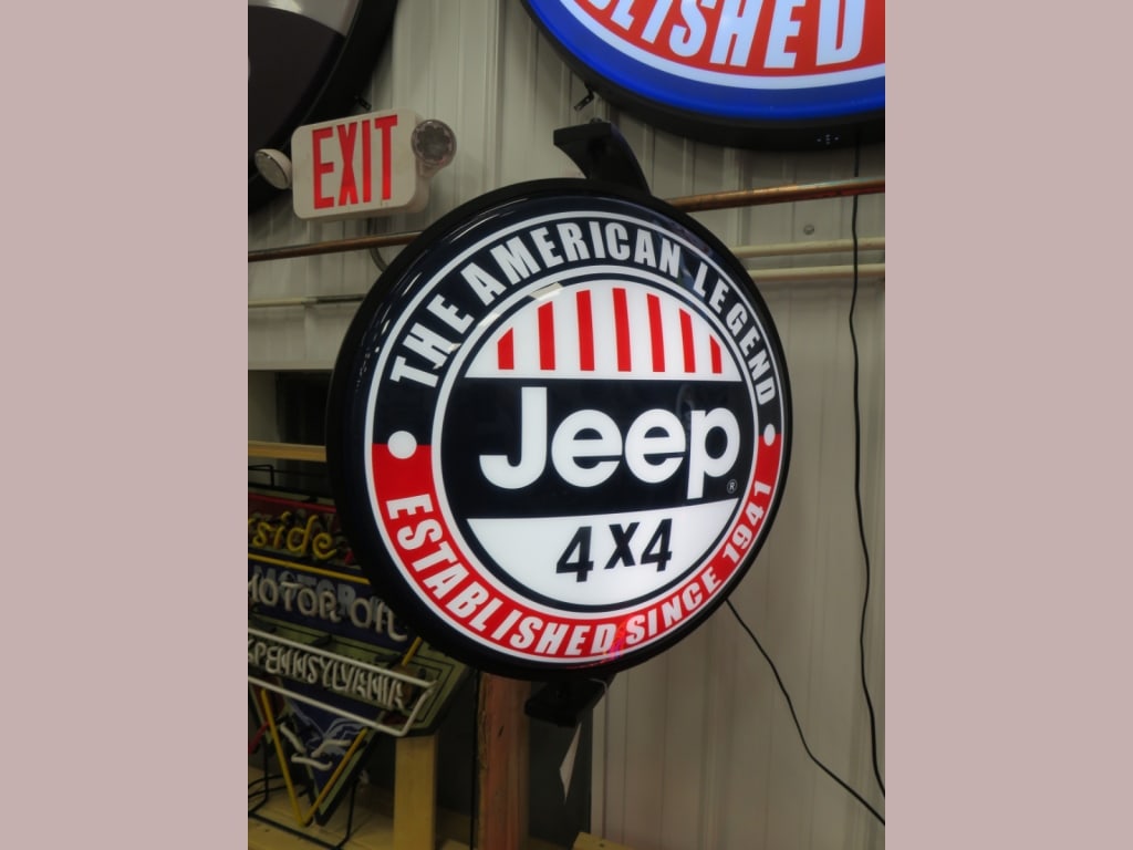 Jeep 4x4 Spinner: Globe 19" Overall 27 x 26