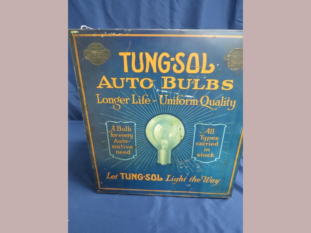 Tung-sol Auto Bulbs Display Cabinet: Metal, 3 drawers/2 shelves in rear 21 x 19 x 9