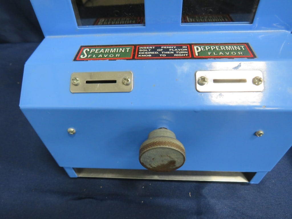 Delicious 1-cent Chewing Gum Vending Machine - 2