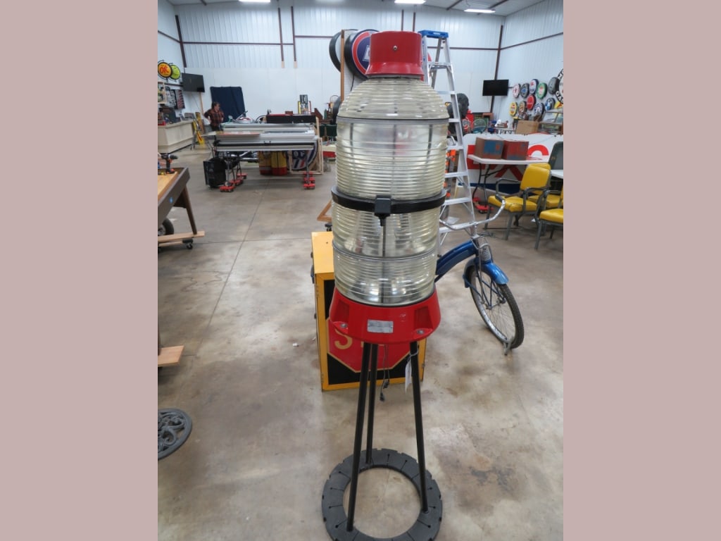 Beacon Light on Stand: Rohn Mfg Co. Glass/Metal Light 33 x 17/Stand 38 x 17