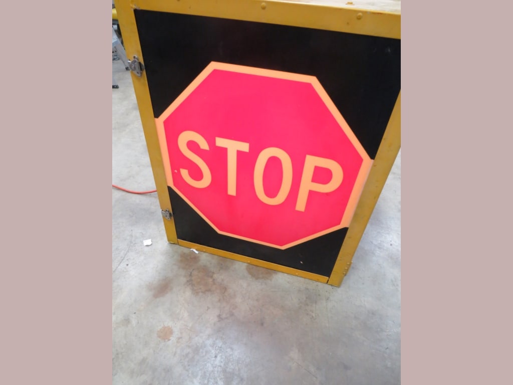 4-Sided Lighted Stoplight - 4