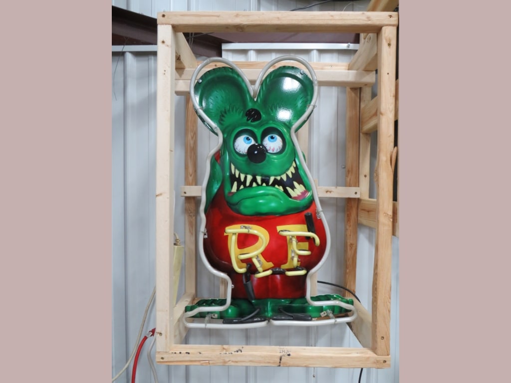 Rat Fink RF Neon Sign: 32 x 20