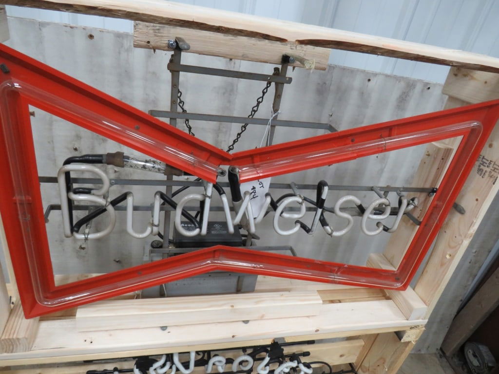 Neon Budweiser Lighted Bar Sign - 3