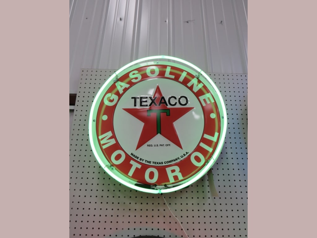 Single band Neon Texaco Motor Oil Sign: 24"