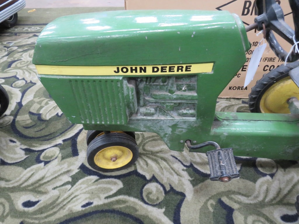 Ertl John Deere Pedal Tractor - 2