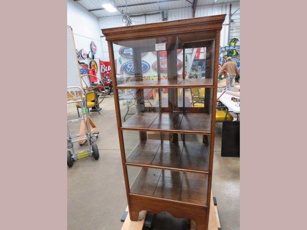 Oak 4-Door Showcase: w/ 3 Shelves. 64 x 30 x 21