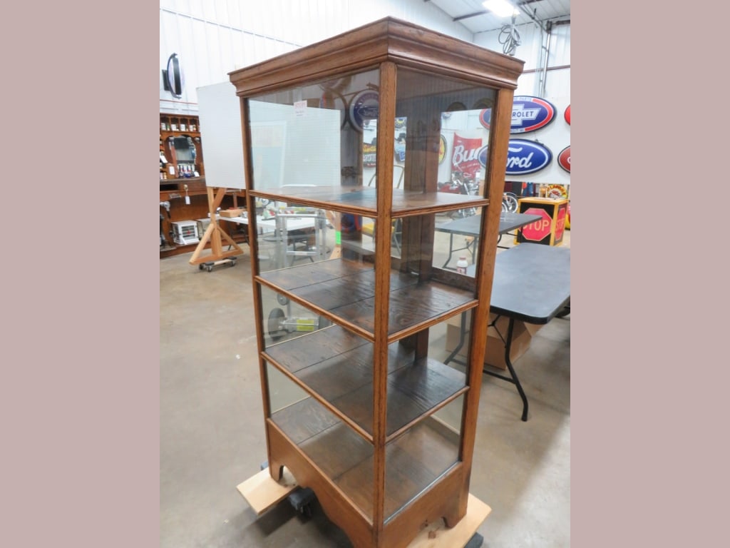 Oak 4-Door Showcase - 2