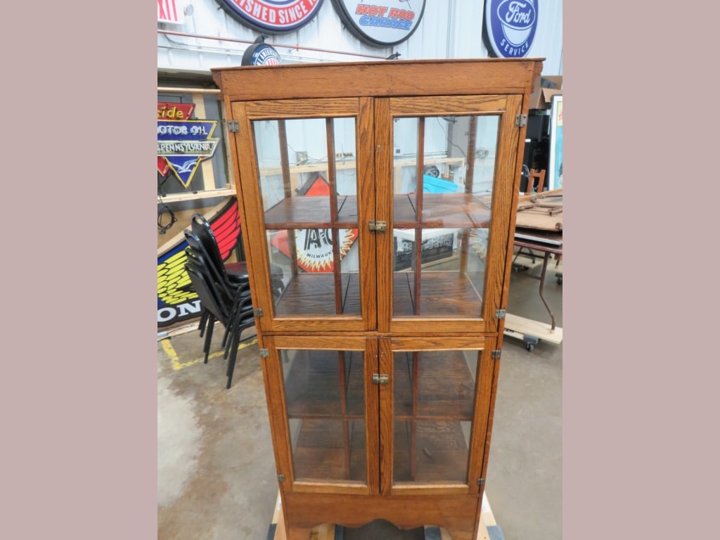 Oak 4-Door Showcase - 4