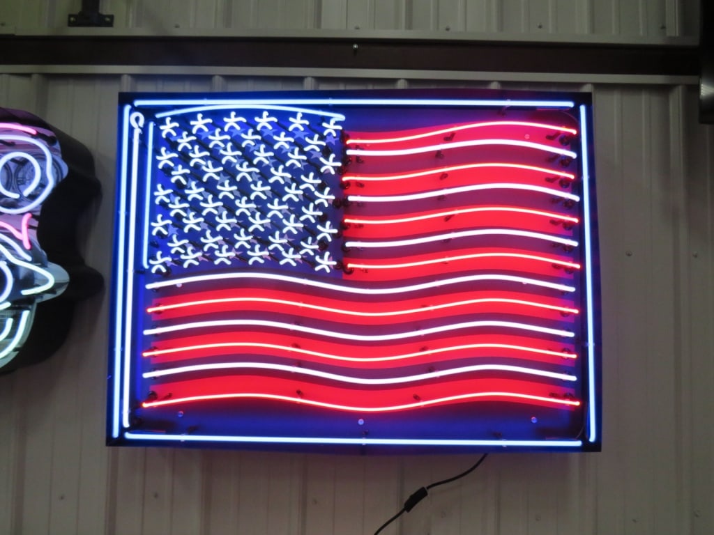Animated Tri-color Canned Neon Flag: 30 x 40 x 6