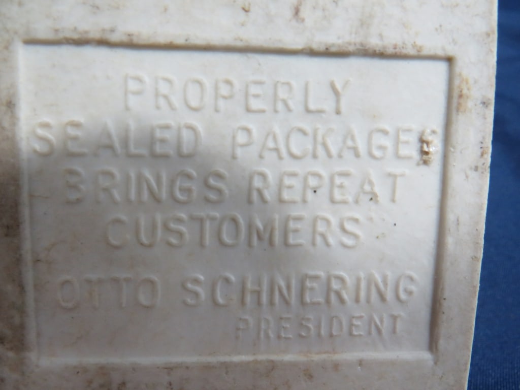 Babe Ruth Label Dispenser - 6