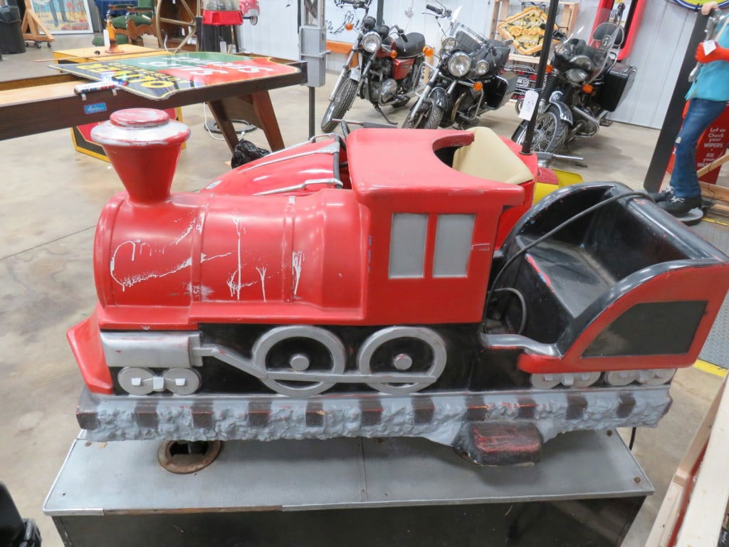 Coin-op Train Ride: Working, can switch power modes 47 x 62 x 24