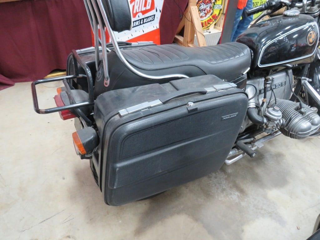 BMW R90-6 Motorcycle - 11