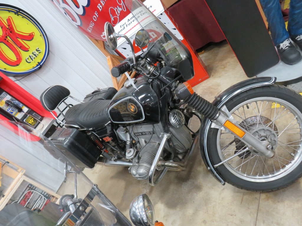 BMW R90-6 Motorcycle: w/ Saddle bags 48,462 miles