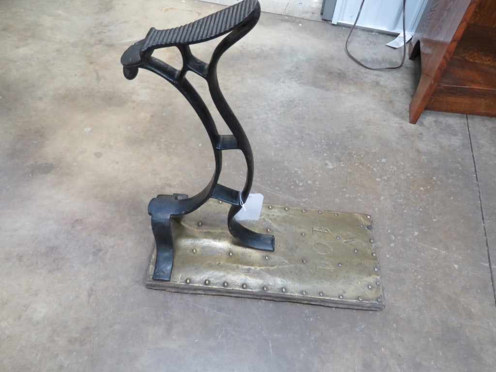 Shoe Last on Stand - 4