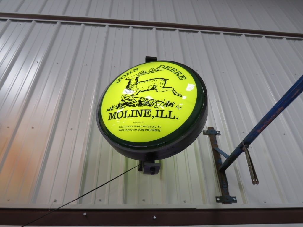 John Deere Moline Spinner - 2