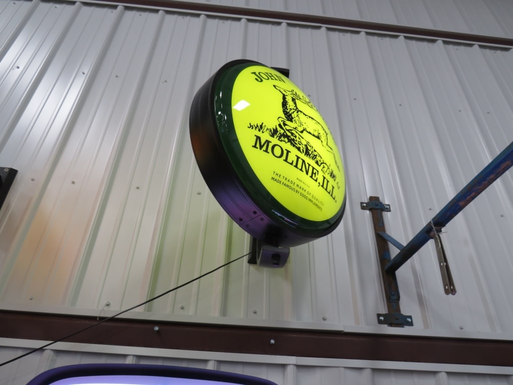 John Deere Moline Spinner - 3