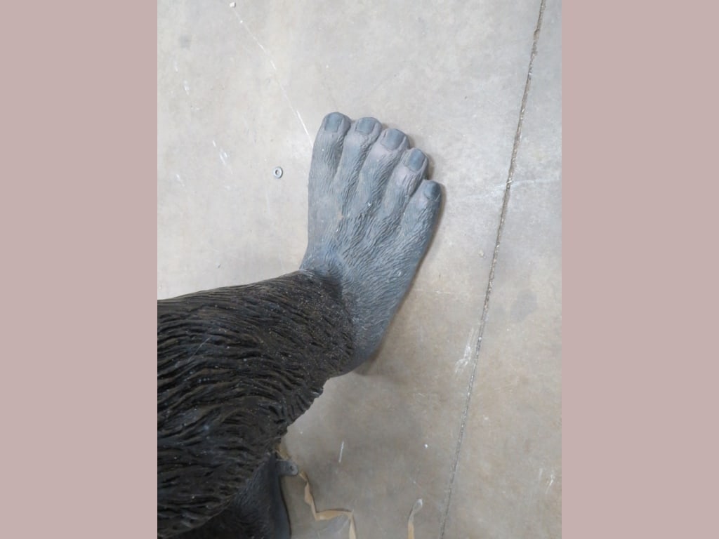 Big Foot Sasquatch Statue - 4