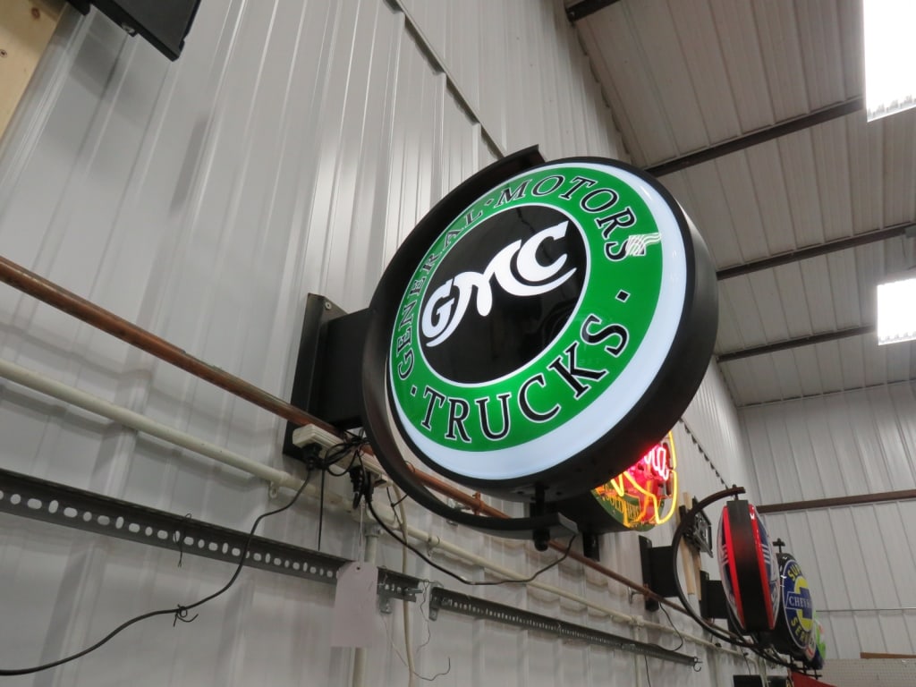 GMC Truck Spinner - 2