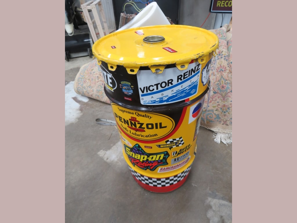 Pennzoil Oil Trash Can (1 of 3)
