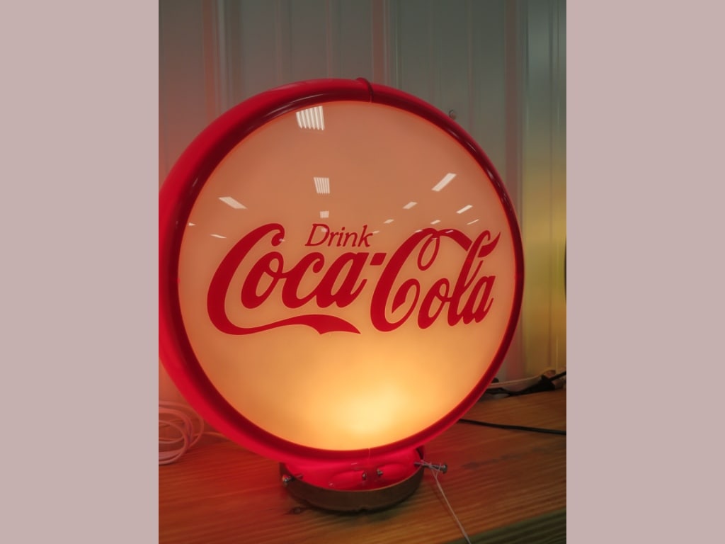 Coca-Cola Gas Pump Globe: 16 x 6