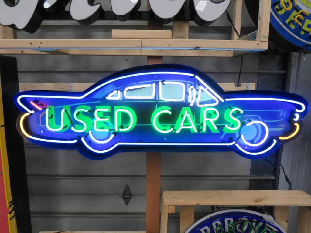 Four-color Canned Neon Used Car Sign: Car-shaped 20 x 60 x 6