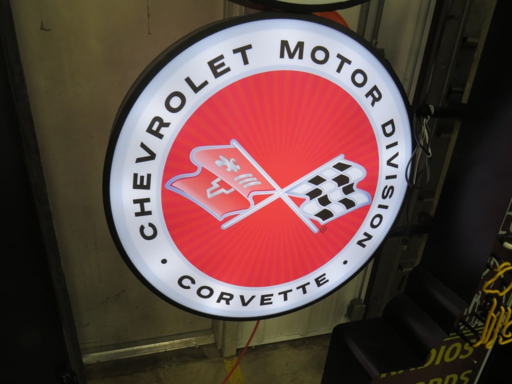 DS Chevrolet Motor Division Wall mount Sign: 24"