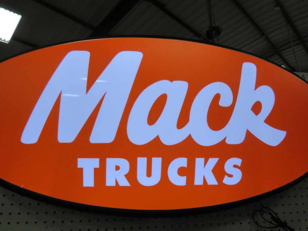 LED Mac Truck Light - 2