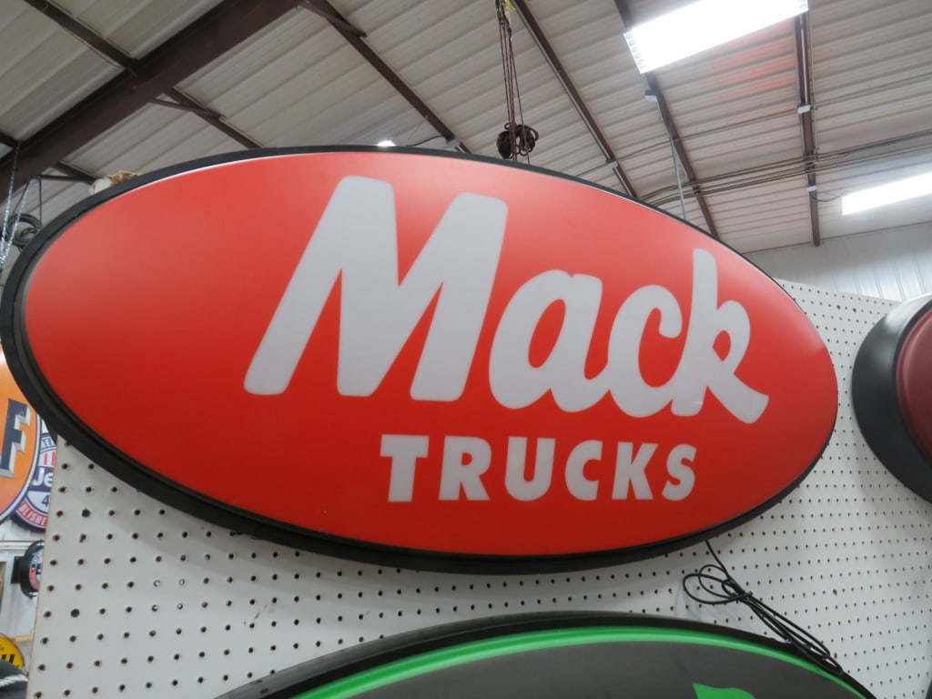 LED Mac Truck Light - 3