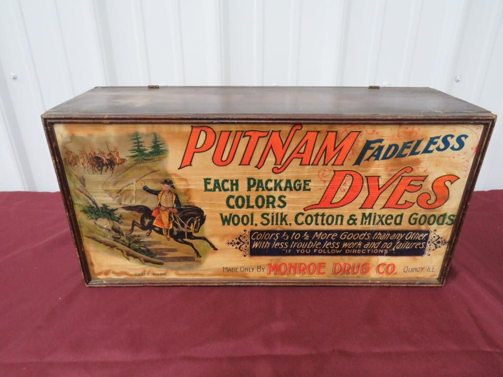 Putnam Dyes Box - 3