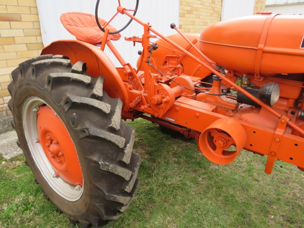Allis Chalmers Tractor - 10