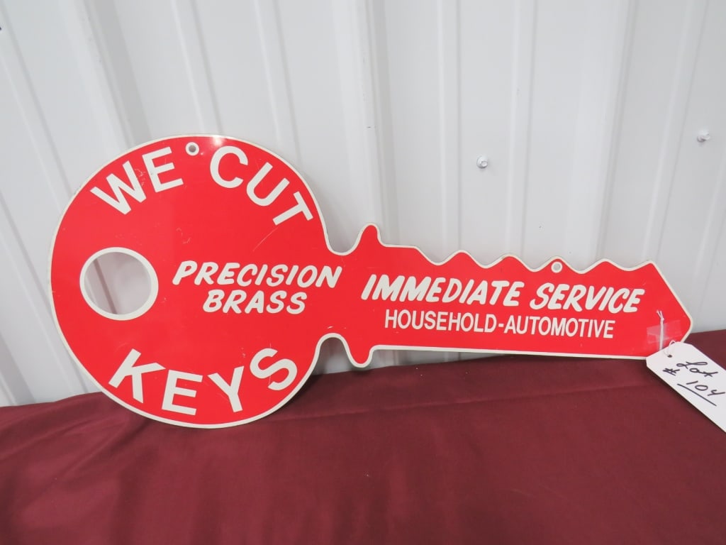DS We Cut Keys Sign: 12x27