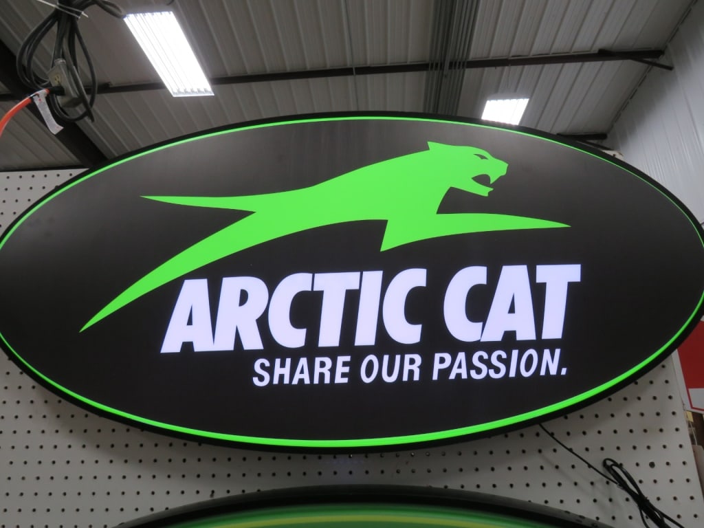 Oval Arctic Cat Sign Share Our Passion: 22x48